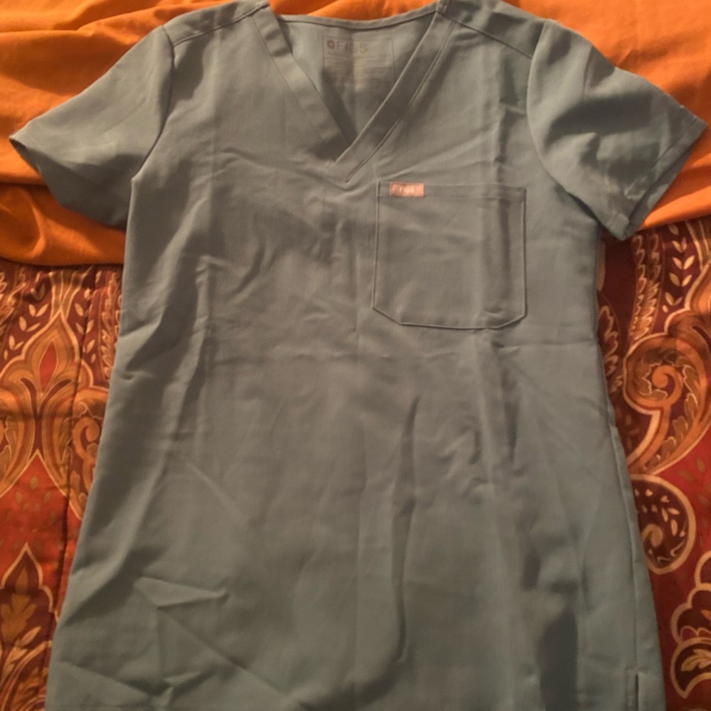 Figs Sky Blue Scrub Top
